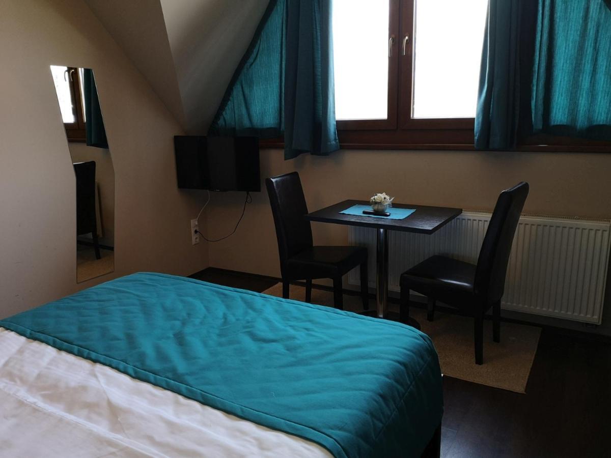 Parton Hotel & Bowling Tiszakécske Zewnętrze zdjęcie