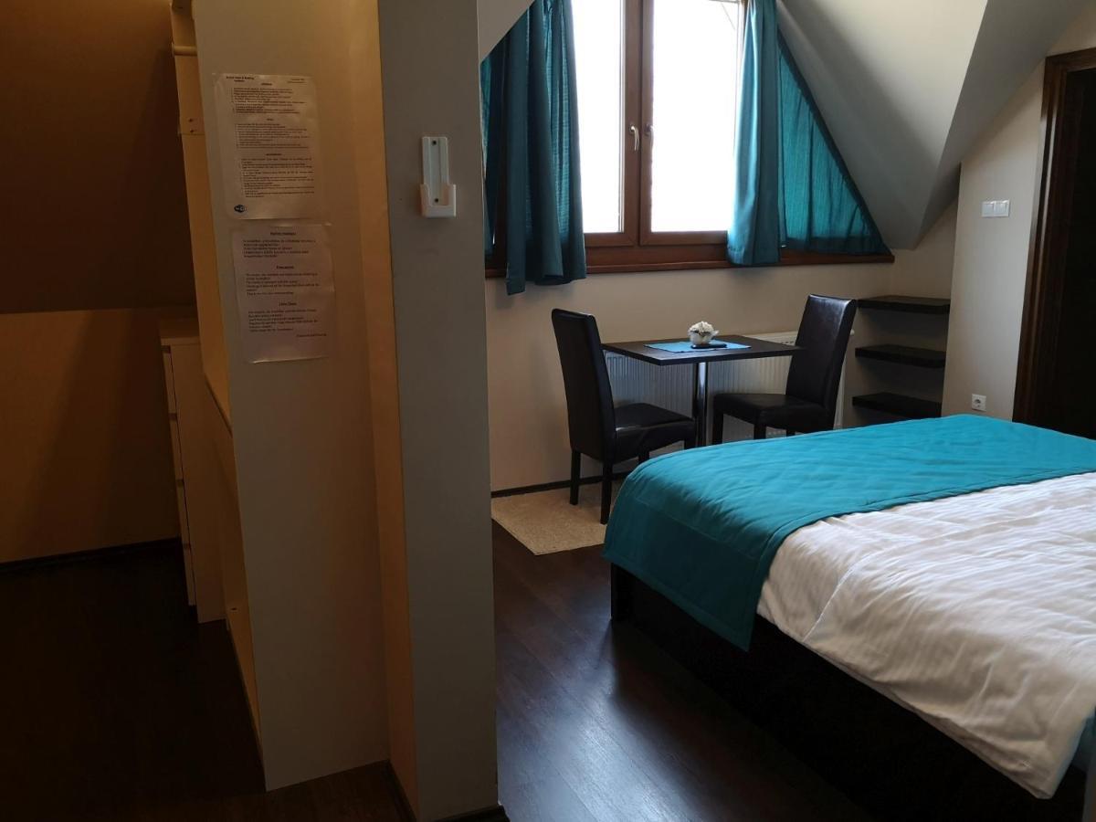Parton Hotel & Bowling Tiszakécske Zewnętrze zdjęcie