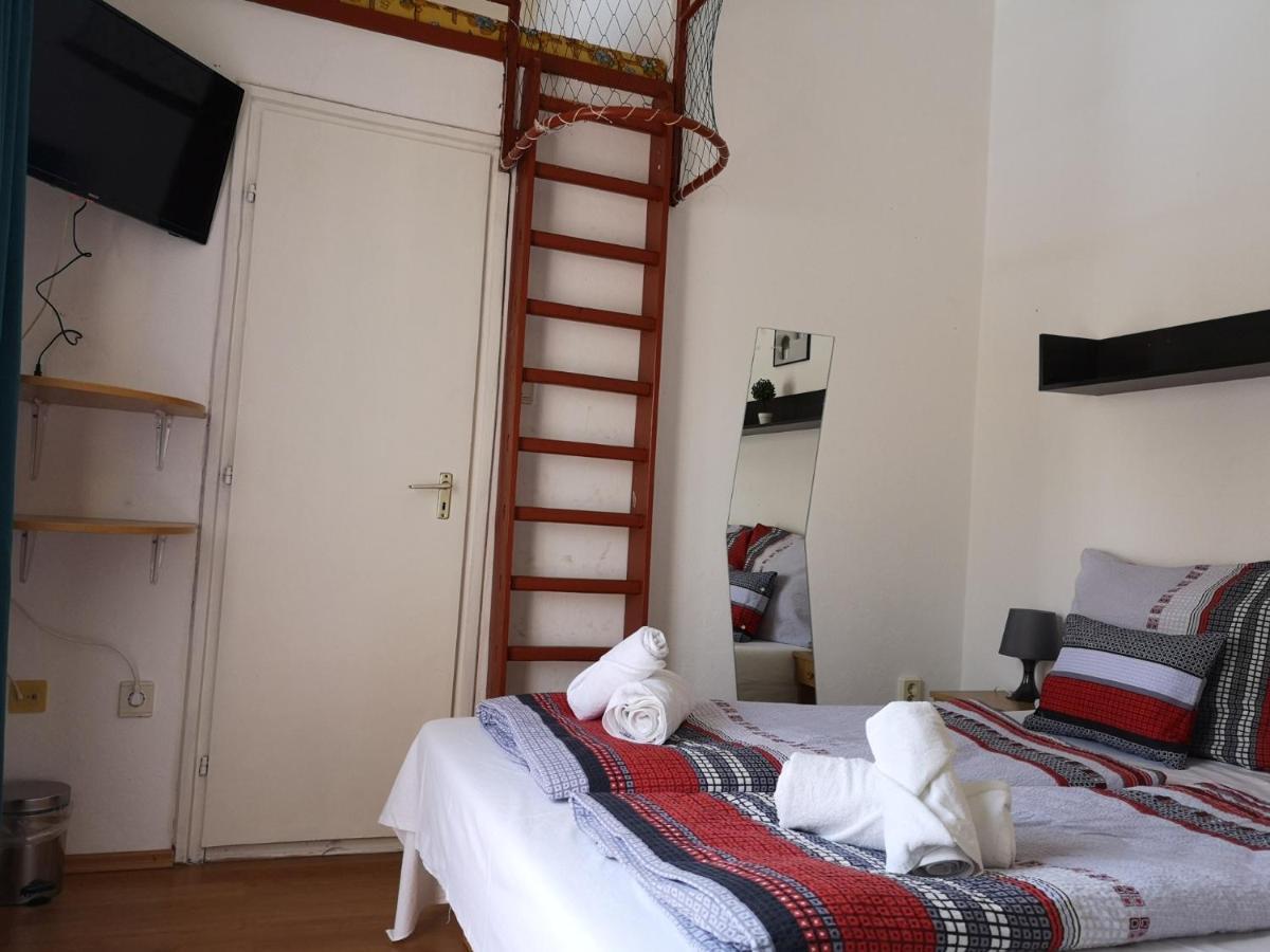 Parton Hotel & Bowling Tiszakécske Zewnętrze zdjęcie