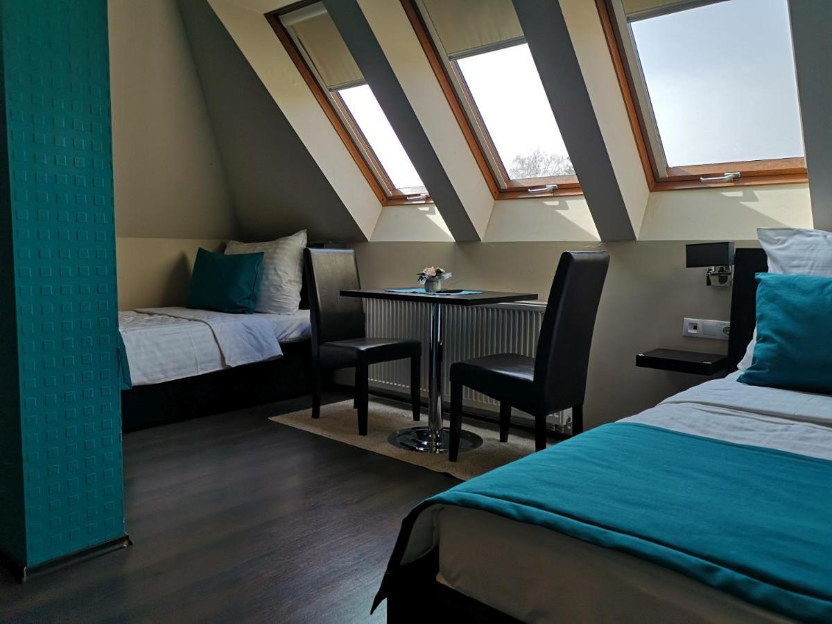 Parton Hotel & Bowling Tiszakécske Zewnętrze zdjęcie