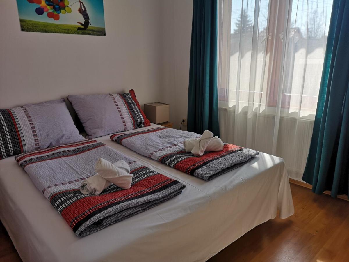 Parton Hotel & Bowling Tiszakécske Zewnętrze zdjęcie