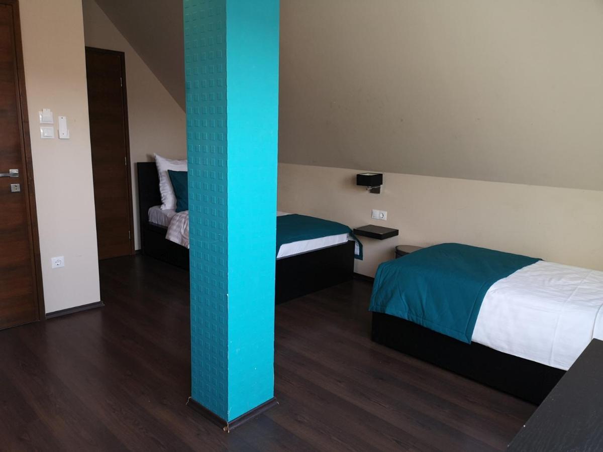 Parton Hotel & Bowling Tiszakécske Zewnętrze zdjęcie